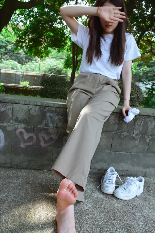 [织梦映像]NO.012 校园游记-春花秋月何时了 - 织梦映像